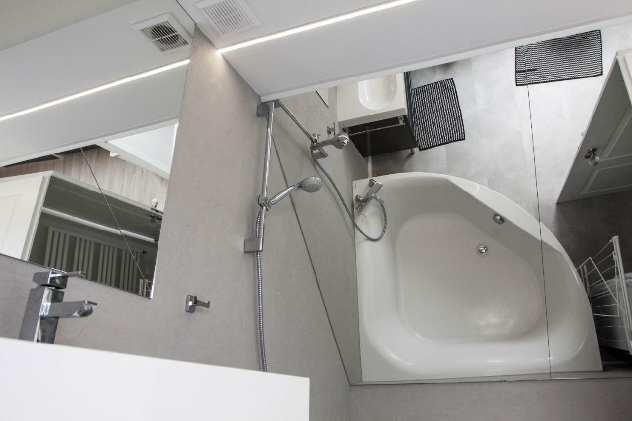 Apartament Mnw Варшава Екстериор снимка